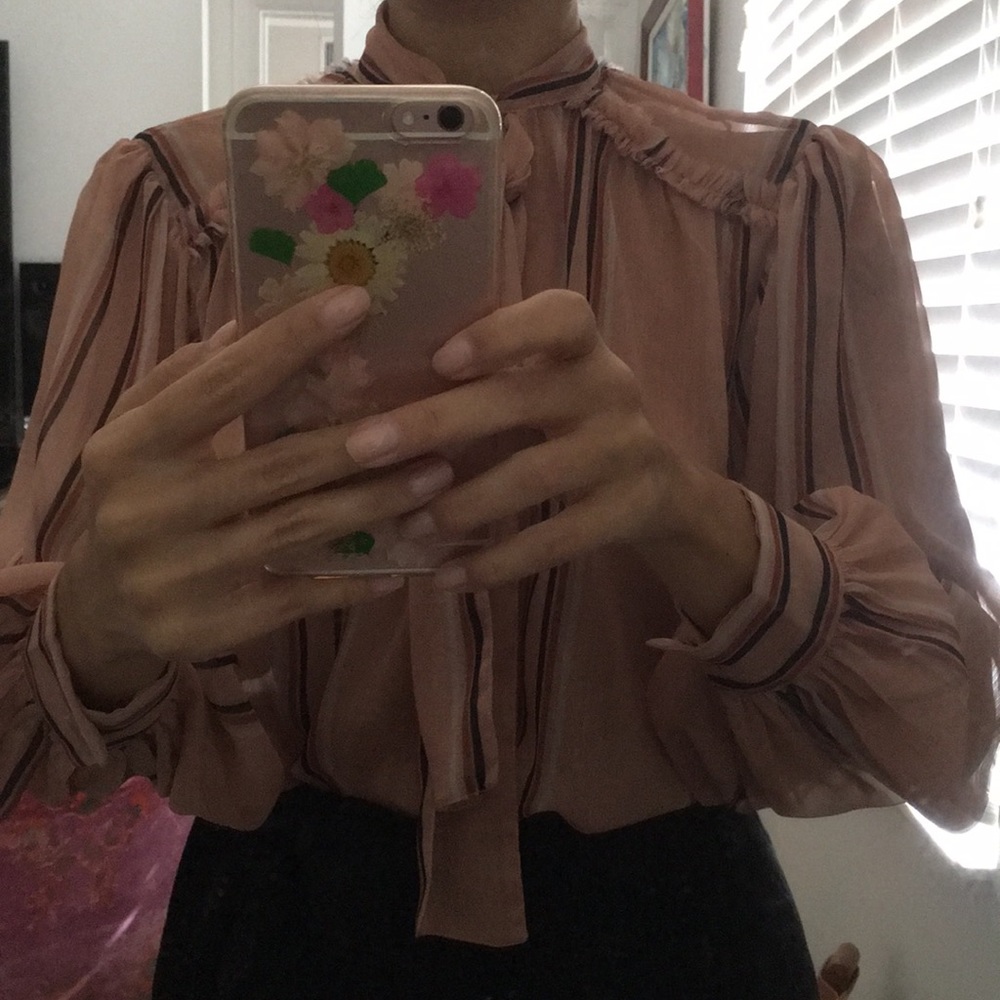 Stunning Anthropologie silk blouse - Picture 4 of 5